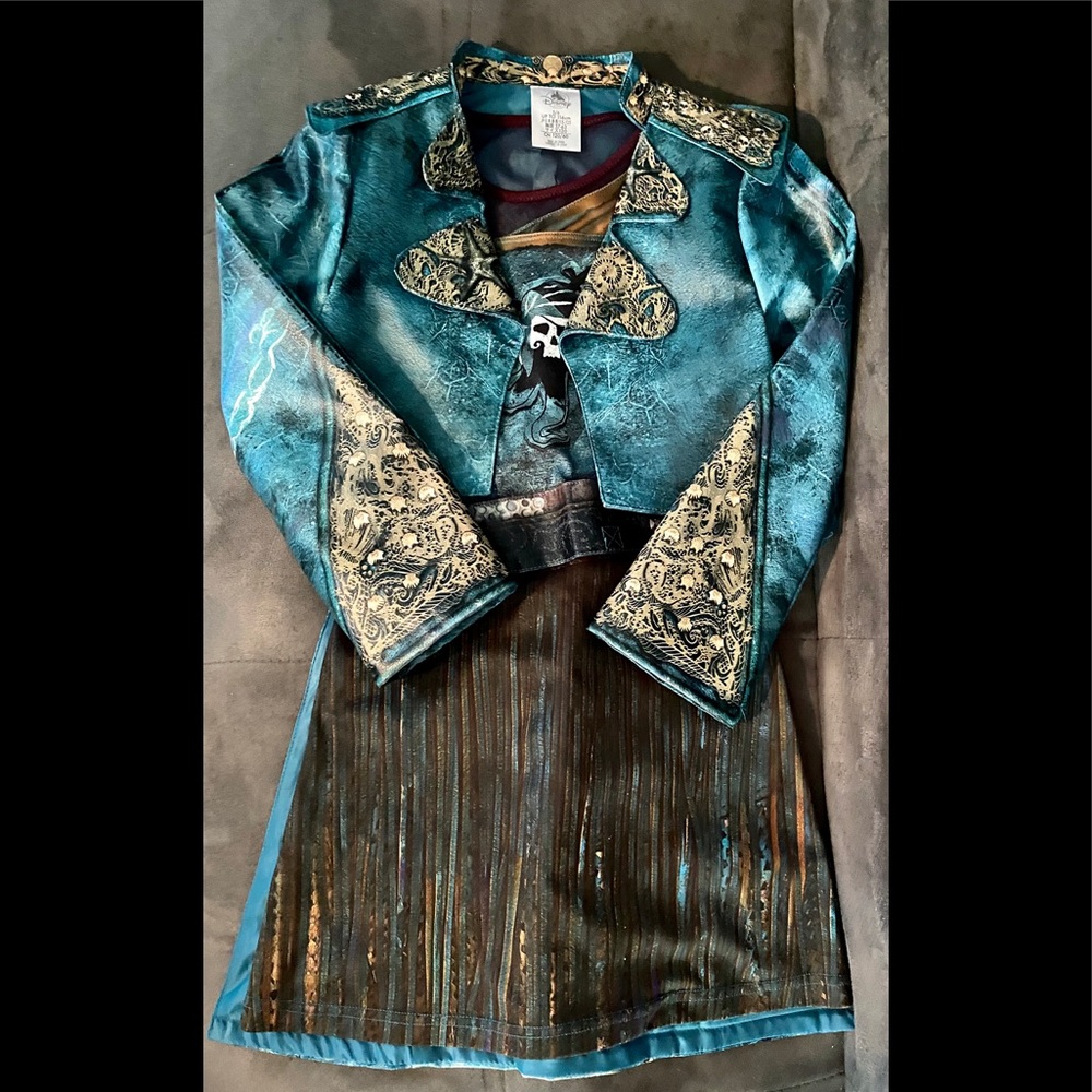 DISNEY’S DESCENDANTS COSTUME Fall SALE !